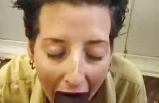 XXX oynatıcıdaki 'indirme' düğmesine tıklayın, Siyah sex foto izle bir kadının videosunu