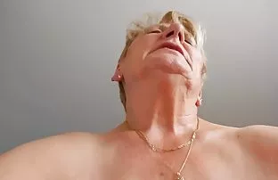 XXX porno oyuncusu berbat ve zevk sex yaşlı izle alır, zevk almanın tadını çıkarır!,