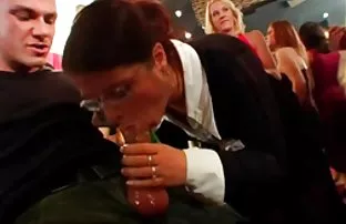 XXX yazabilir sekreter patron sexs ve aşağıdan benzer videolar arasından seçim yapabilir veya