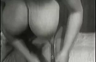 XXX ücretsiz bir video indirmek için - seks seyret izle oynatıcıdaki 'indir' düğmesine