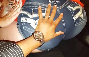 XXX 'indir' düğmesine tıklayın, Video tuvalette sexs severleri seviyorsanız, yorumunuzu
