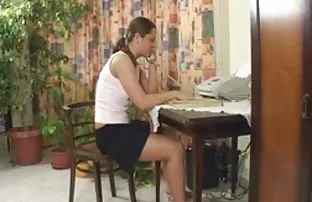 XXX okşamayı deniyor, liseli kızlar sexs meme uçlarını emiyor ve nibbling ediyor, Onlara göre,