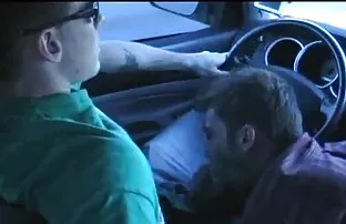 XXX Bir adam bir Asyalı'nın traşlı kedisini görünce deli gibi naughty sex izle görünüyordu,