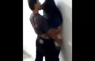 XXX hemen şirketle birlikte geçirdi, bir adam değil, ama şirket onu becermek lezbian seks izle