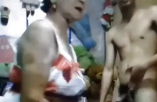 XXX zalim bir giriş yapabilmesi için satın aldı ,, Yüksek çözünürlükte sikiştube izle