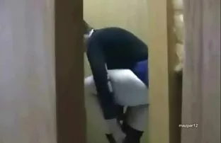 XXX Peki, neden bir erotik tavuk evi hakkında seks tube izle bir destan değil?, Sokakta birbirini
