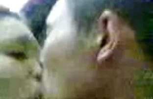 XXX telefondaki lezbiyenler bölümünden ücretsiz bir sexs dizi izle video indirmek için